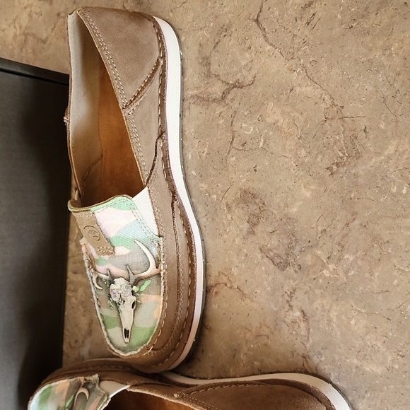 Ariat cruiser size 9 women's shoe - Picture 7 of 7